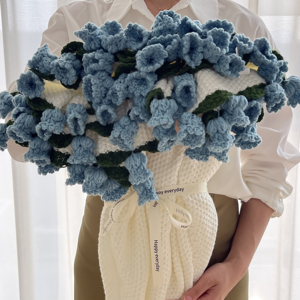 Mila Bouquet Blanket
